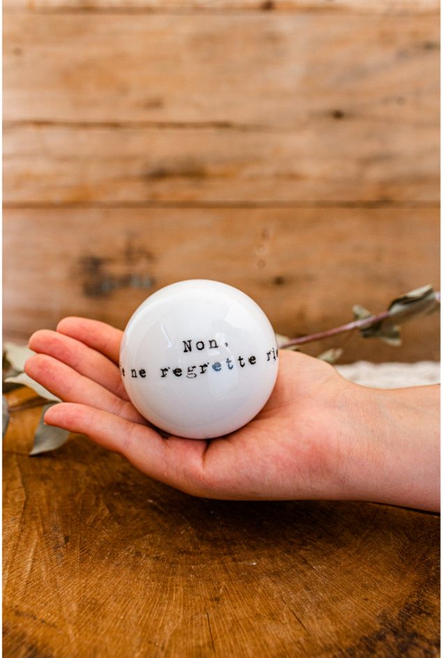 Cabideiro Non, Je Ne Regrette Rien Greghi Design Cabideiro Non, Je Ne Regrette Rien Greghi Design