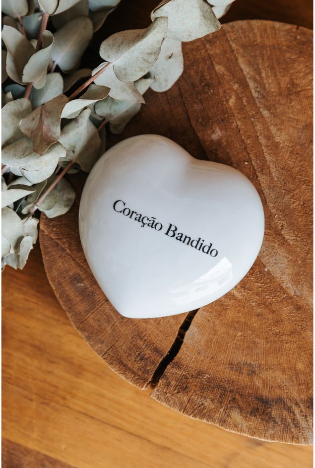 Coração Decorativo Amor Bandido  Greghi Design