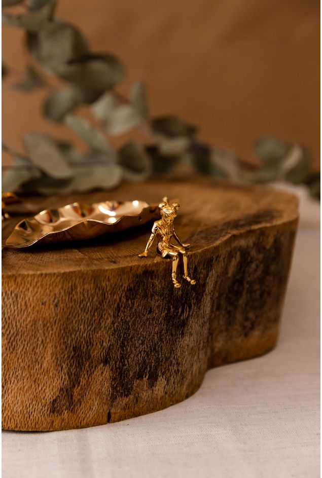 Menina Sentada Avulsa Nara Ota Menina Sentada Avulsa Nara Ota