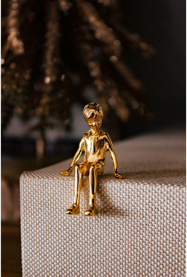 Menino Sentado Avulso Nara Ota Menino Sentado Avulso Nara Ota