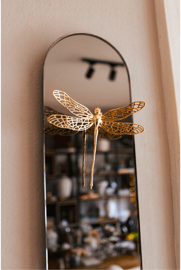 Espelho Reflexo Libélula Ouro P - Sui Objetos Espelho Reflexo Libélula Ouro P Espelho Reflexo Libélula Ouro P - Sui Objetos Espelho Reflexo Libélula Ouro P