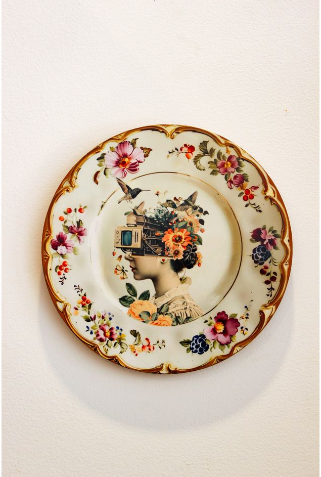 Azulejo Redondo Flower Girl Greghi Design Azulejo Redondo Flower Girl Greghi Design