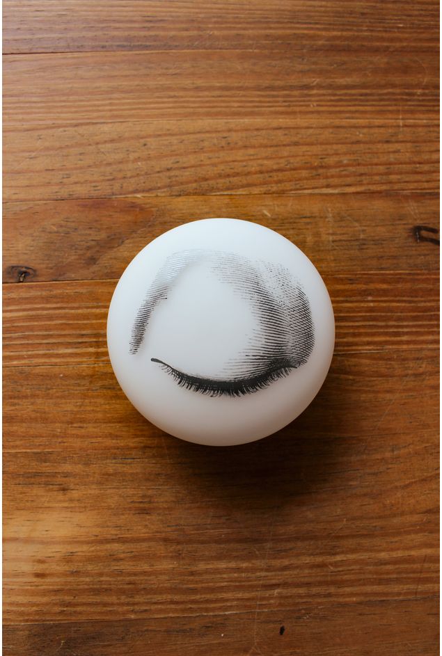Esfera Chata Branca Fosca Olho Fechado M Greghi Design