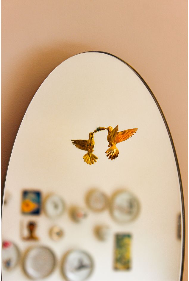 Espelho Reflexo Oval Beija Flor Ouro P