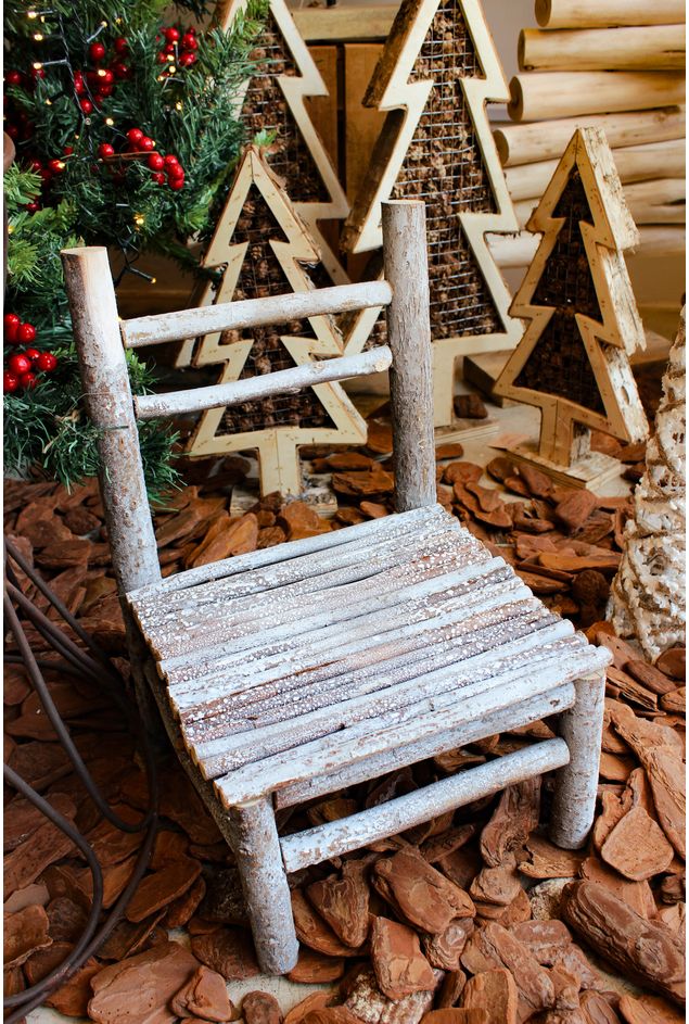 Cadeirinha Decorativa de Madeira Cadeirinha Decorativa de Madeira