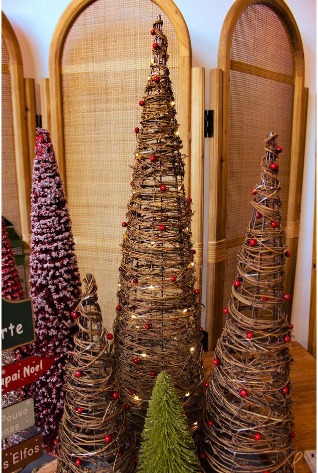 Árvore Cone Rústica Berries G Natal Árvore Cone Rústica Berries G Árvore Cone Rústica Berries G Natal Árvore Cone Rústica Berries G