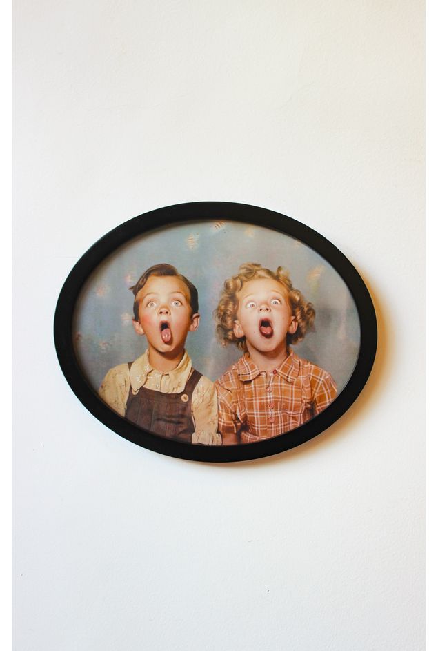 Quadro Oval Meninos Greghi Design Quadro Oval Meninos Greghi Design