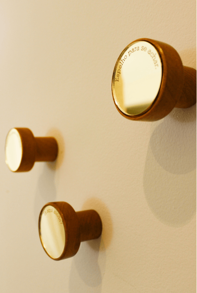 Cj. 3 Cabideiros Espelhados Tá Aqui Ainda? Cj. 3 Cabideiros Espelhados Tá Aqui Ainda?