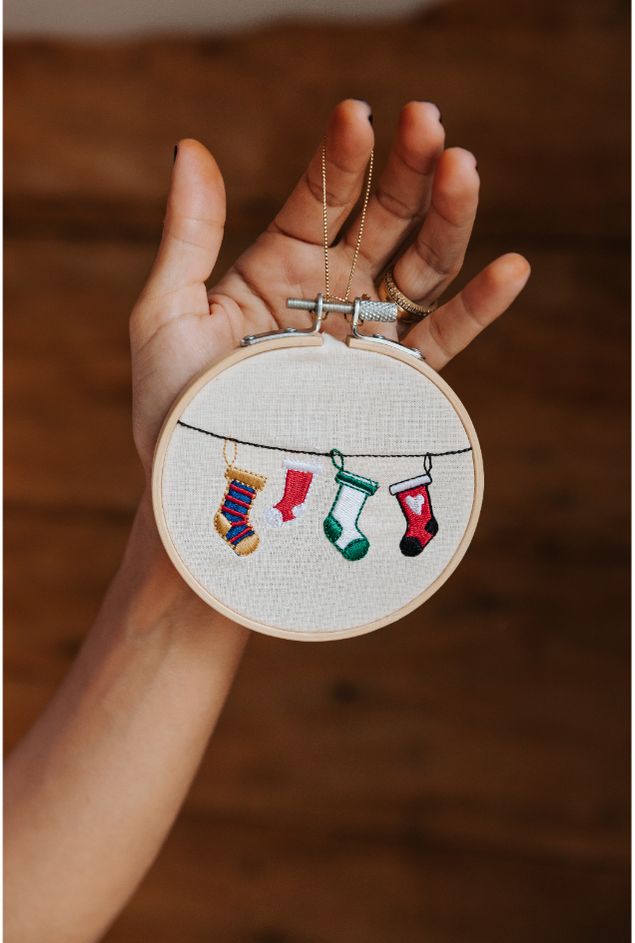 Bastidor Bordado Varal de Meias Ø11cm Mimo Galeria Bastidor Bordado Varal de Meias Ø11cm Mimo Galeria