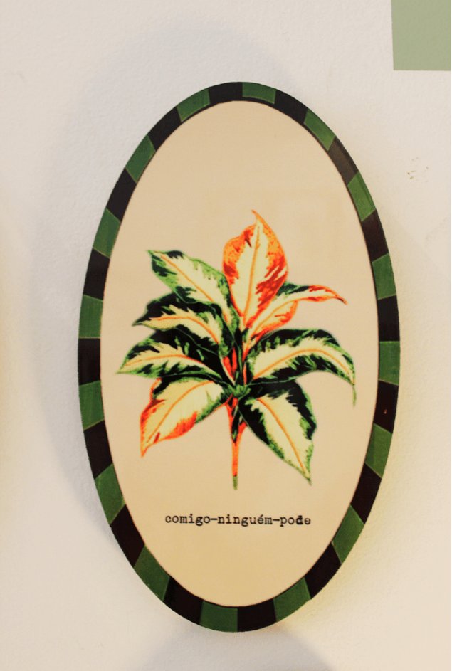 Azulejo Decorativo Oval Retrato Comigo Ninguém Pode Greghi Design