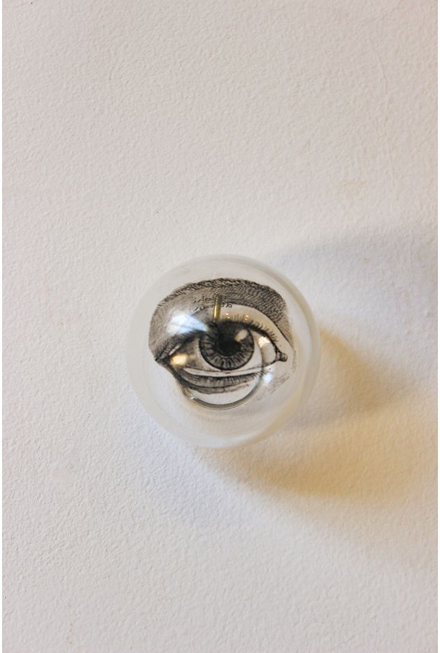 Esfera de Vidro Olho Aberto Sobrancelha PP Greghi Design Esfera de Vidro Olho Aberto Sobrancelha PP Greghi Design