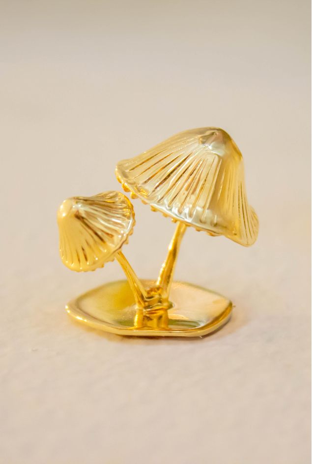 Escultura-de-Parede-Dois-Cogumelos-Ouro--3-.jpg Escultura-de-Parede-Dois-Cogumelos-Ouro--3-.jpg