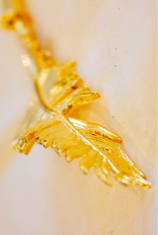 Escultura-de-Parede-Pena-Ouro--10-.jpg Escultura-de-Parede-Pena-Ouro--10-.jpg