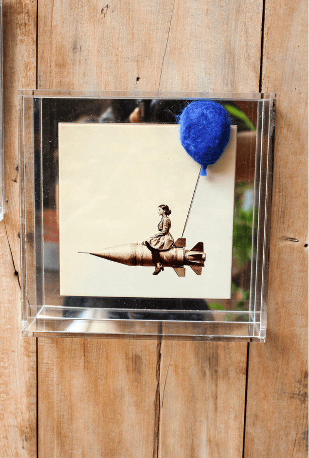 Quadro Acrílico Foguete com Balão Collab Casa Lova & Greghi Design