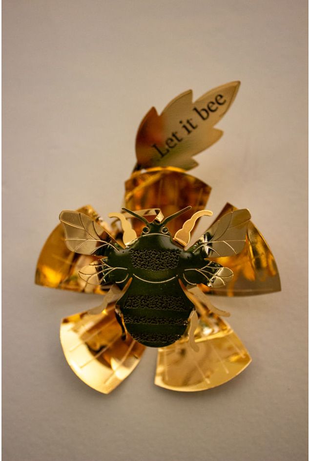 Escultura Parede Abelha - Let It Bee