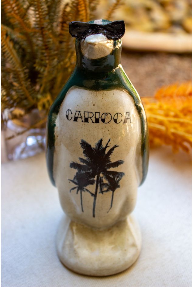 Pinguim Decorativo de Cêramica Carioca