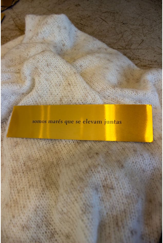 Lamina-Poetica-Somos-Mares-Que-Se-Elevam-Juntas--2-