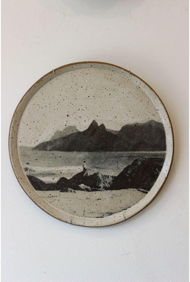 Prato Decorativo em Cerâmica Ipanema Nefelibata Prato Decorativo em Cerâmica Ipanema Prato Decorativo em Cerâmica Ipanema Nefelibata Prato Decorativo em Cerâmica Ipanema