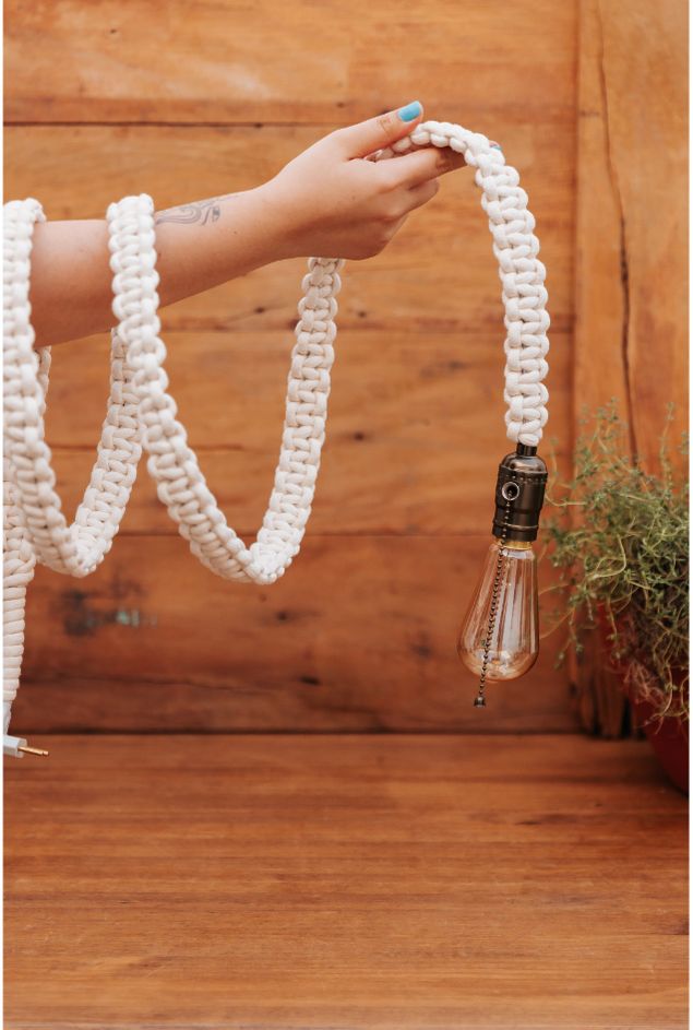 Luminária Cordão de Luz Cru e Bronze Luminária Cordão de Luz Cru e Bronze