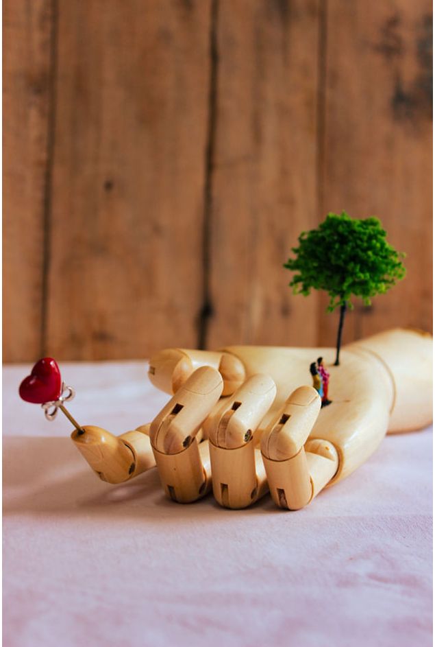 Escultura de Parede Em Tuas Mãos Coração Paty Fernandes Escultura de Parede Em Tuas Mãos Coração Escultura de Parede Em Tuas Mãos Coração Paty Fernandes Escultura de Parede Em Tuas Mãos Coração