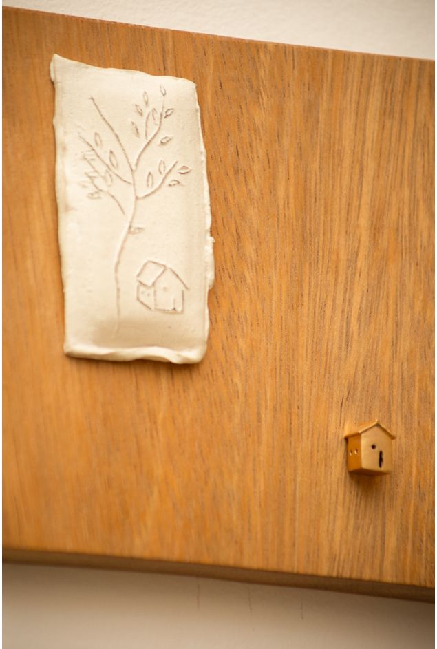 Escultura de Parede Casinha Ouro - Exclusivo Mimo e DZT Escultura de Parede Casinha Ouro - Exclusivo Mimo e DZT