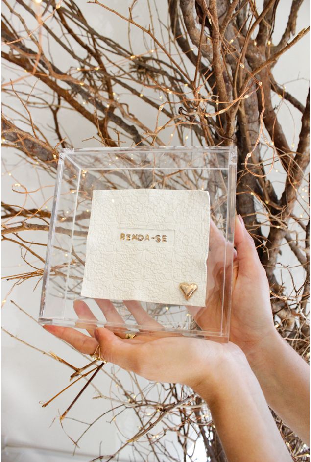 Quadro-Acrilico-Em-Ceramica-Renda-Se-Collab-Mimo-Galeria-e-Fernando-Gevartosky--3- Quadro-Acrilico-Em-Ceramica-Renda-Se-Collab-Mimo-Galeria-e-Fernando-Gevartosky--3-