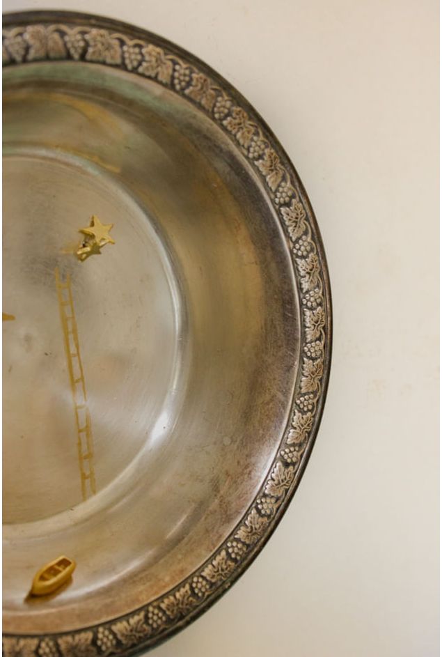 Prato Garimpado Em Prata Canoa Céu Estrelado - Exclusivo Mimo e DZT Prato Garimpado Em Prata Canoa Céu Estrelado - Exclusivo Mimo e DZT