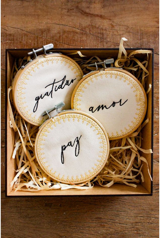 Kit Presente Pontos e Bordados Kit Presente Pontos e Bordados