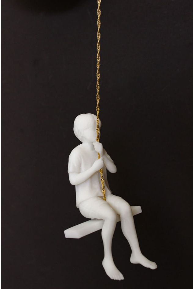 Escultura-Coracao-Menino-no-Balanco-Ouro---Sui-Objetos--2- Escultura-Coracao-Menino-no-Balanco-Ouro---Sui-Objetos--2-