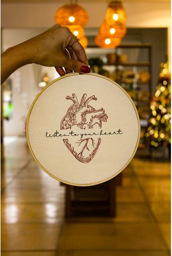 Bastidor-Bordado-Listen-To-You-Heart-Mimo-Galeria