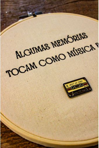 Bastidor-Bordado-Memorias-Tocam-Como-Musica-Boa--Mimo-Galeria--1-