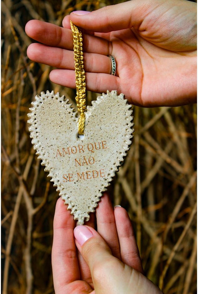 Amuleto De Parede Coração Nefelibata