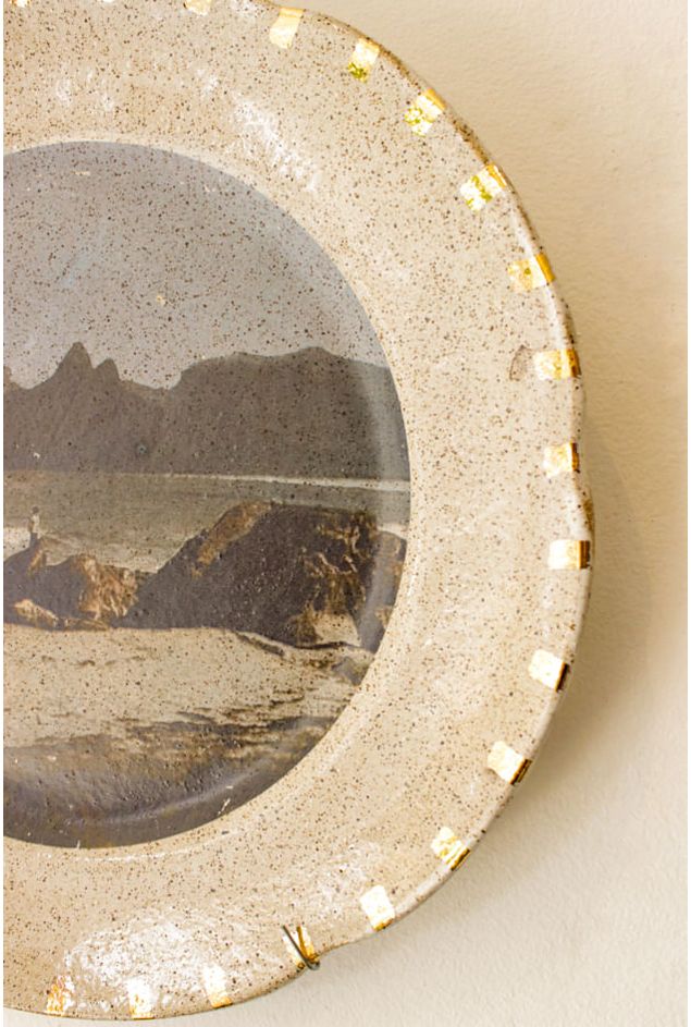 Prato-decorativo-em-ceramica-Ipanema-com-borda
