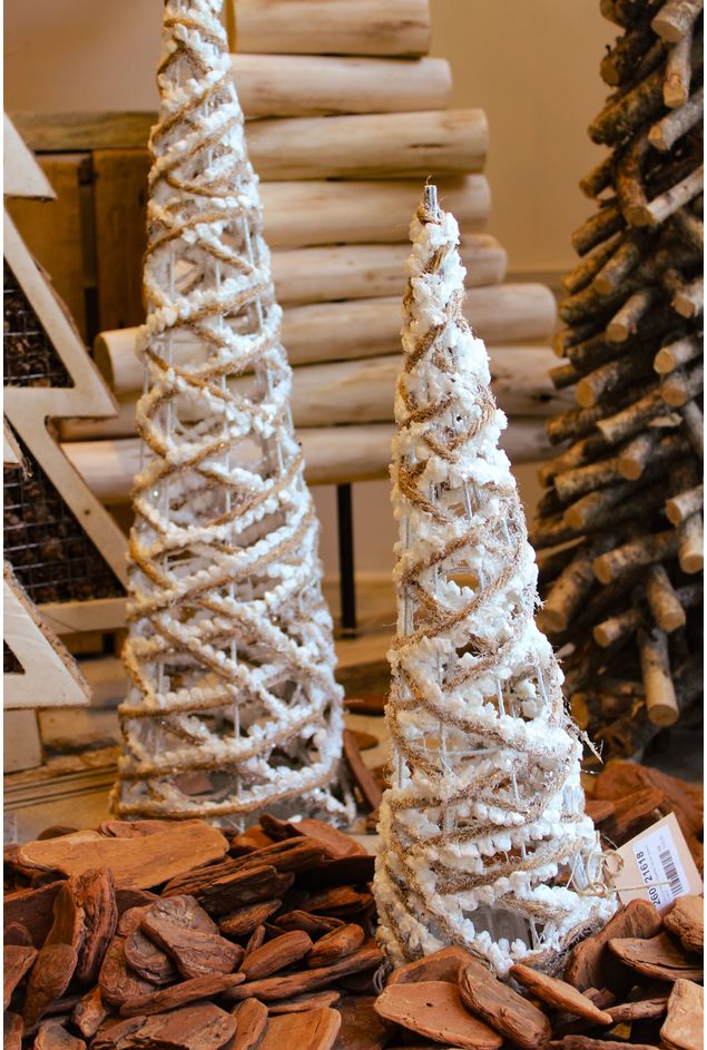 Kit Árvore Cone Rústico Tecido Juta e Led