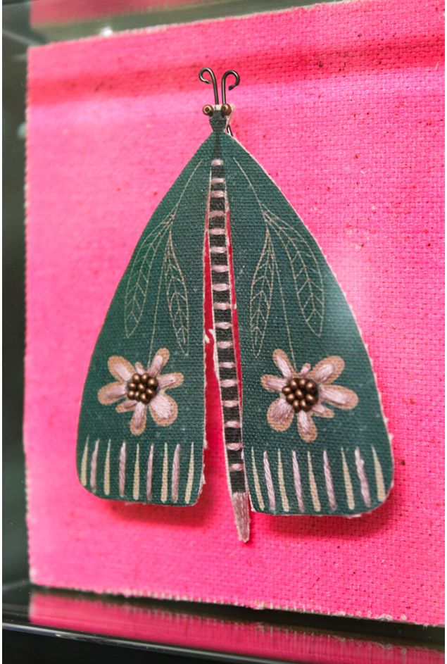 Quadro-Acrilico-Pinus-Borboleta-Verde-Escuro-Mercatto--3-