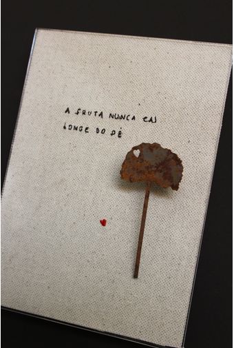 Placa-Acrilica-A-Fruta-Nunca-Cai-Longe-Do-Pe-Mercatto--3-