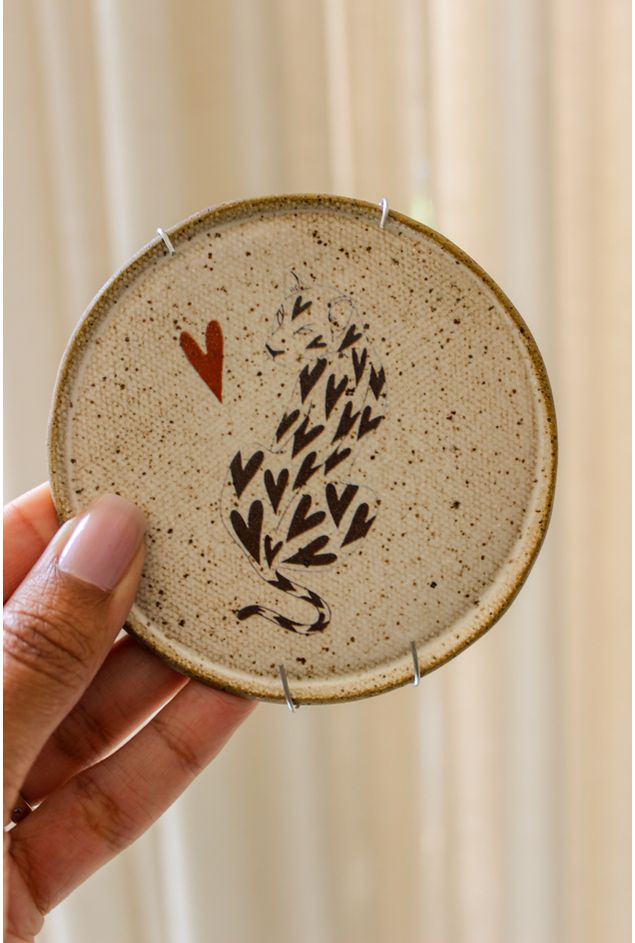 Pratinho-Decorativo-de-Ceramica-Entre-Coracoes-Nefelibata--7-