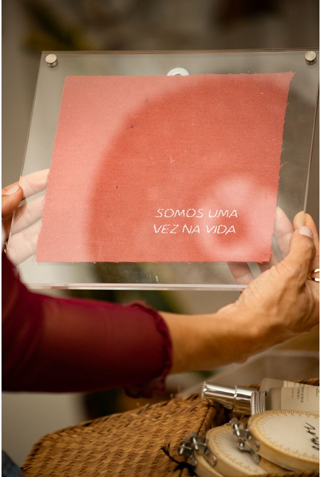 Quadro Acrílico Somos uma Vez na Vida Mimo Galeria