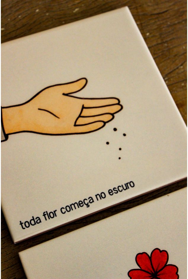 Painel-de-Azulejos-Toda-Flor-Comeca-No-Escuro-Mimo-Galeria--3-