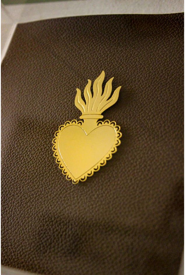 Quadro-acrilico-meu-coracao-arde-mimo-galeria--2- Quadro-acrilico-meu-coracao-arde-mimo-galeria--2-