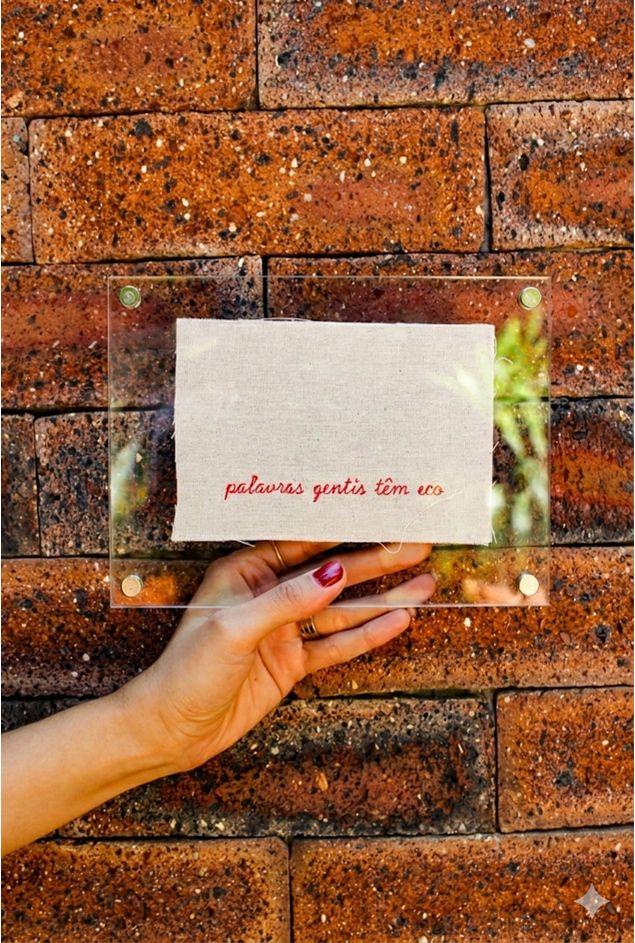 Quadro-Acrilico-Palavras-Gentis-Tem-Eco-Mimo-Galeria--1-