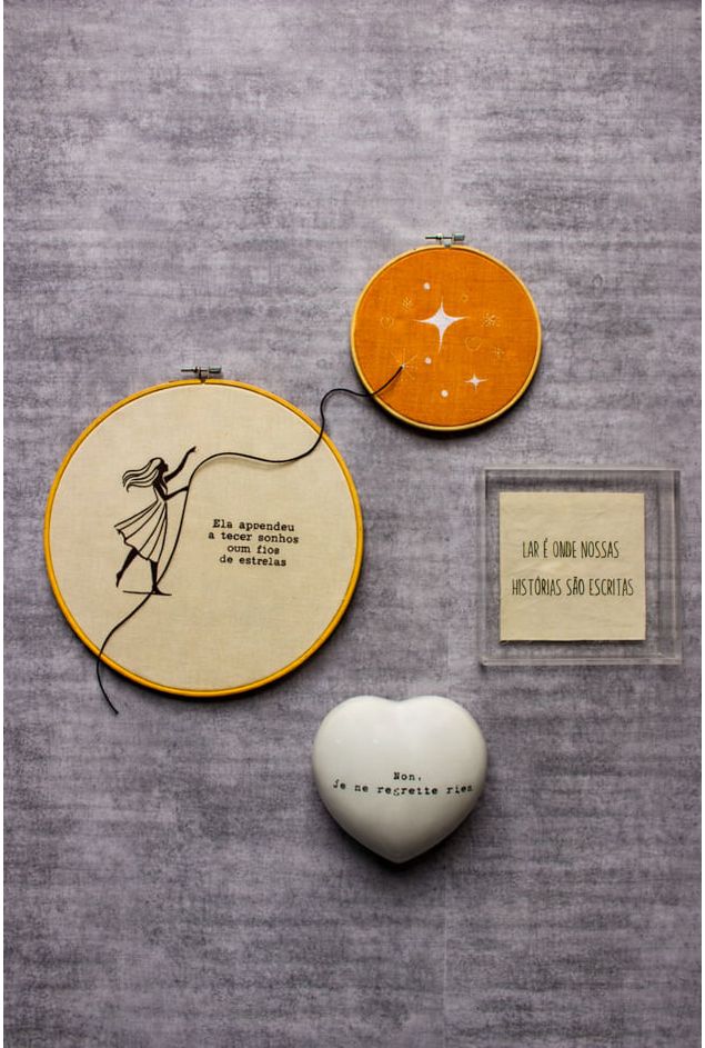 Combinação de Parede Lar e Estrelas