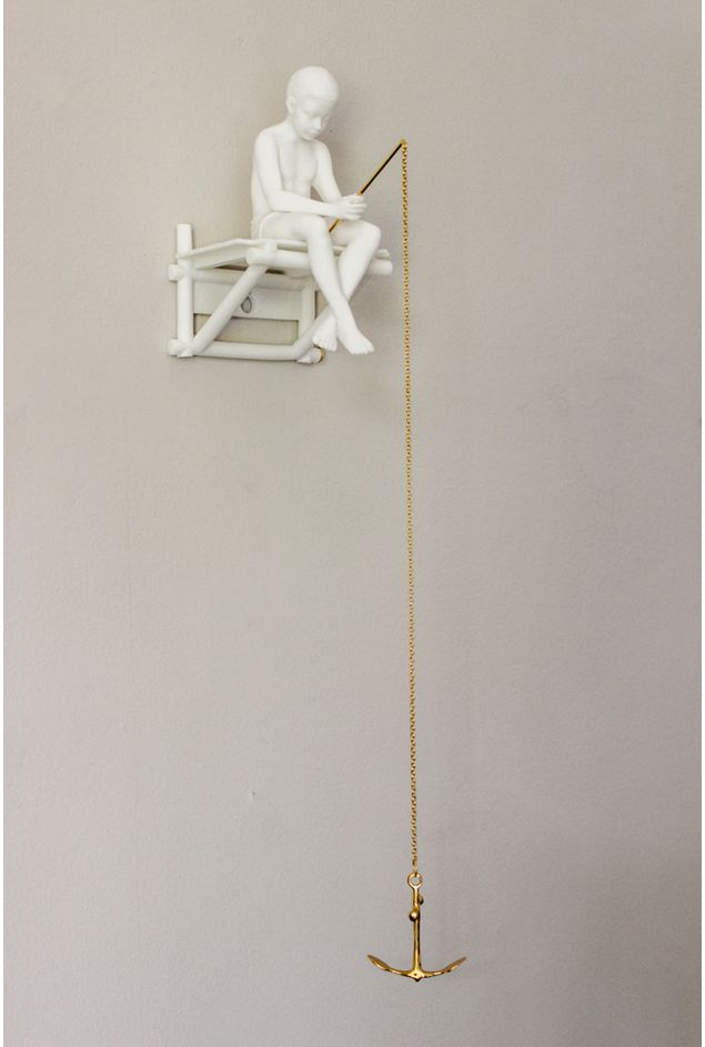 Escultura-de-Parede-Menino-Ancora---Sui-Objetos