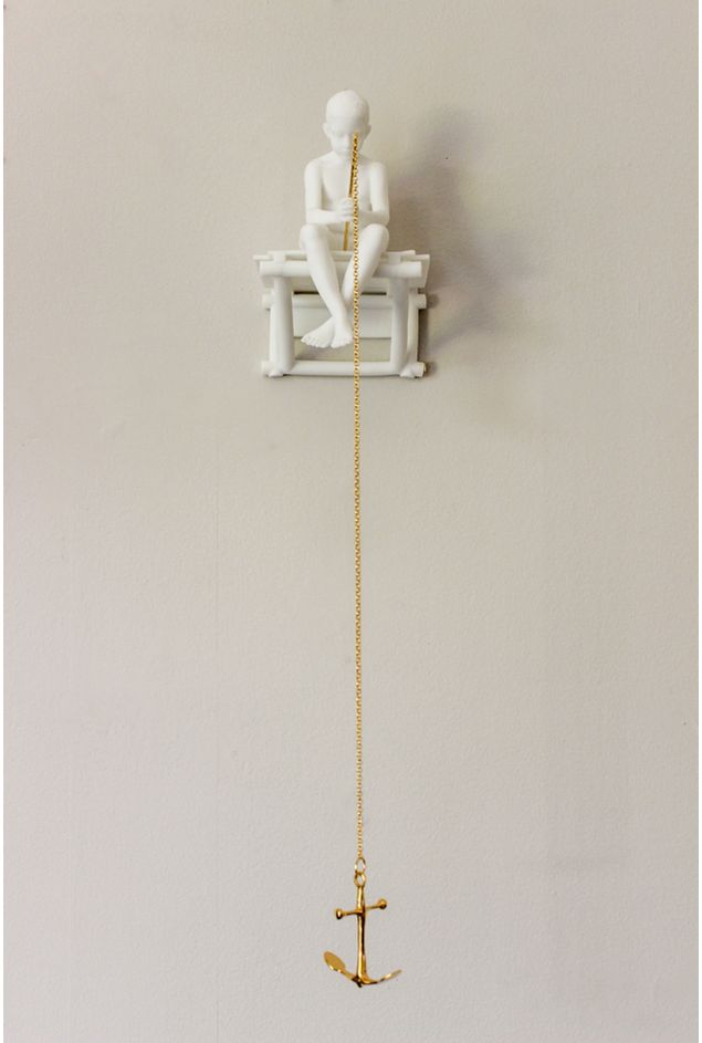 Escultura-de-Parede-Menino-Ancora---Sui-Objetos--4-