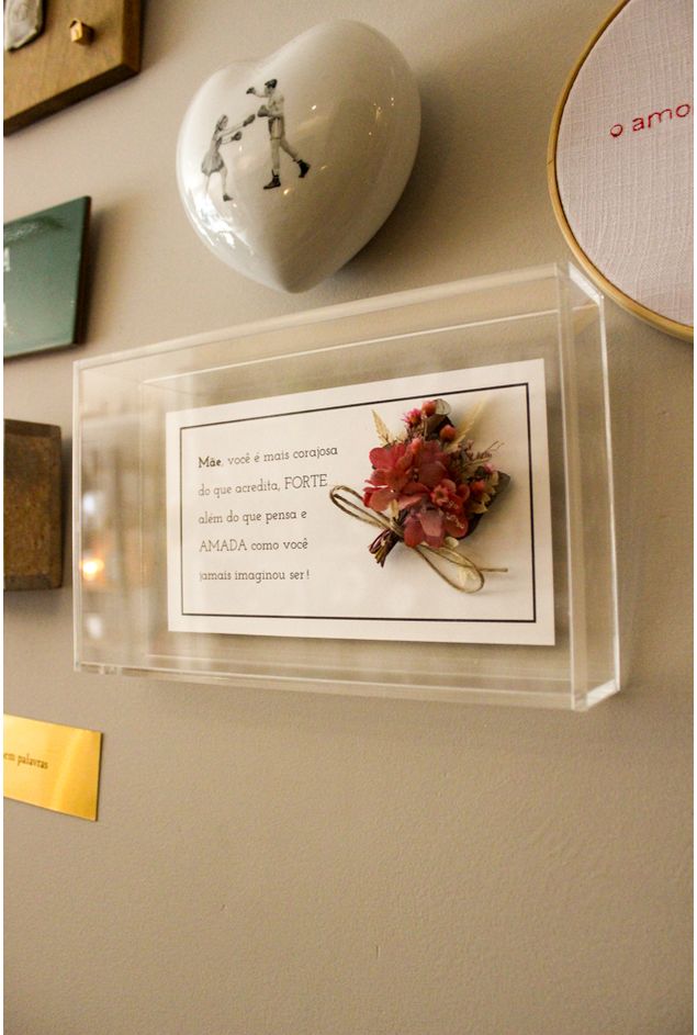 Quadro-Acrilico-Mae-com-Flor--Mimo-Galeria--9-