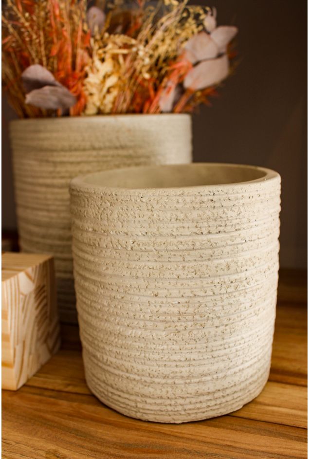 Cachepot Off White Em Cimento P