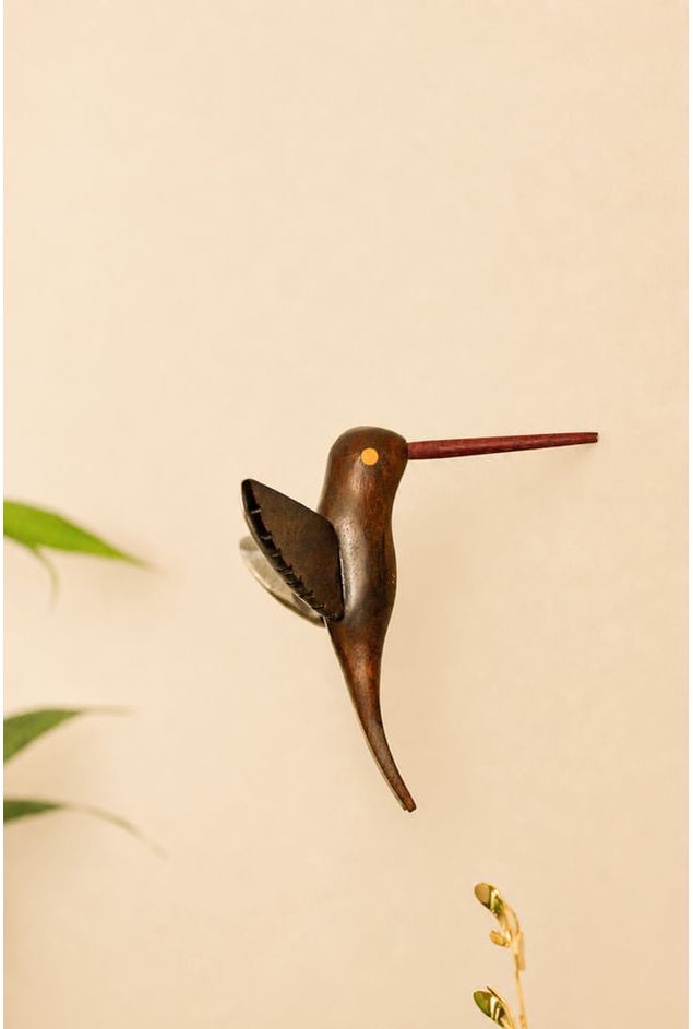 Beija-Flor-de-Madeira-Escura